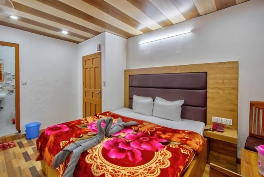 Hotel Shingar Manāli Екстериор снимка