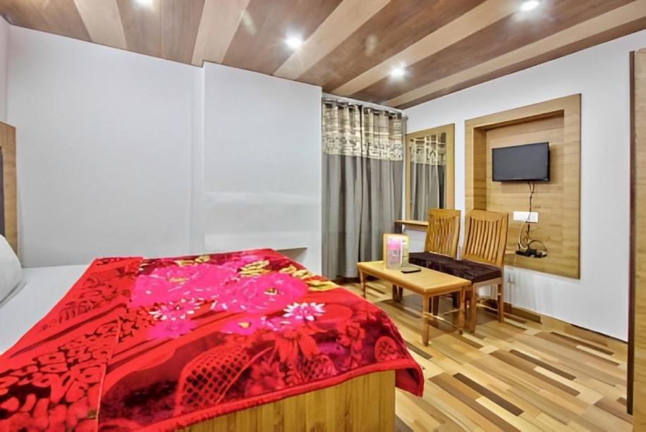 Hotel Shingar Manāli Екстериор снимка