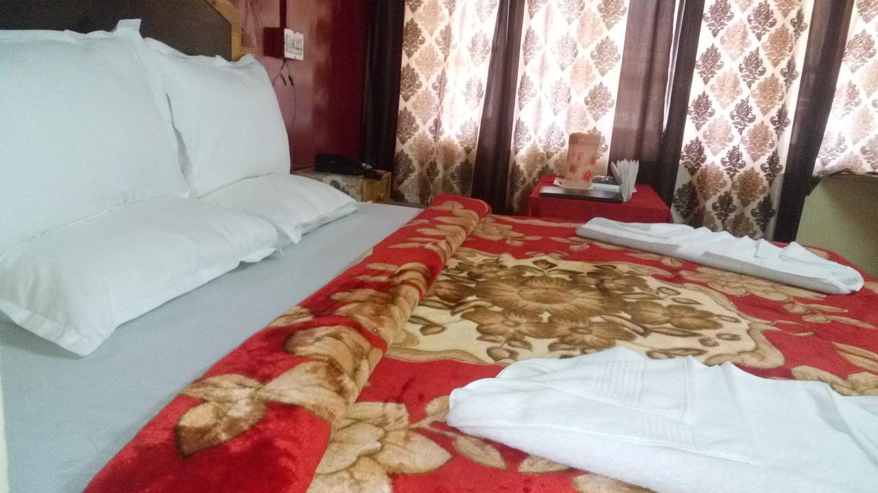 Hotel Shingar Manāli Екстериор снимка