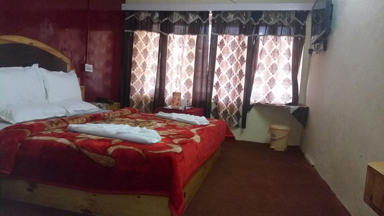 Hotel Shingar Manāli Екстериор снимка