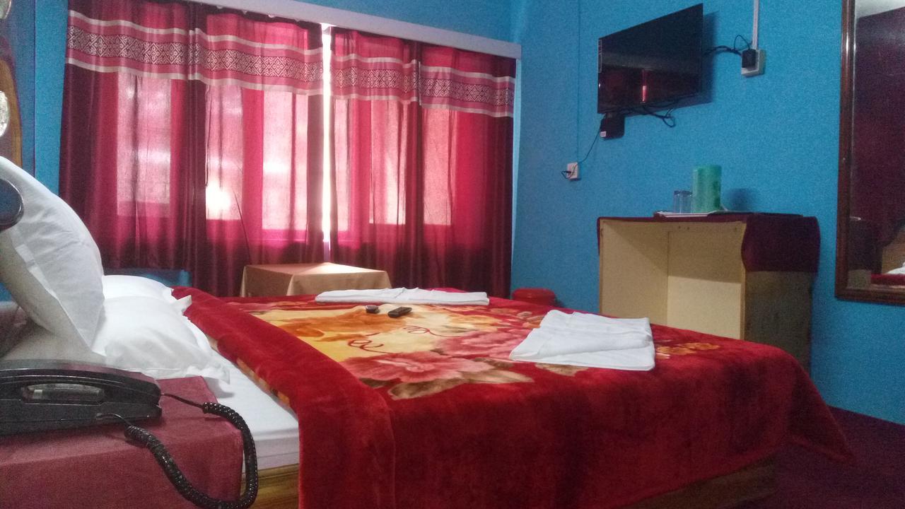 Hotel Shingar Manāli Екстериор снимка